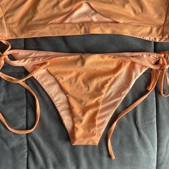 Large orange baiting suit never worn no tags by egreis brand - Picture 3 of 8